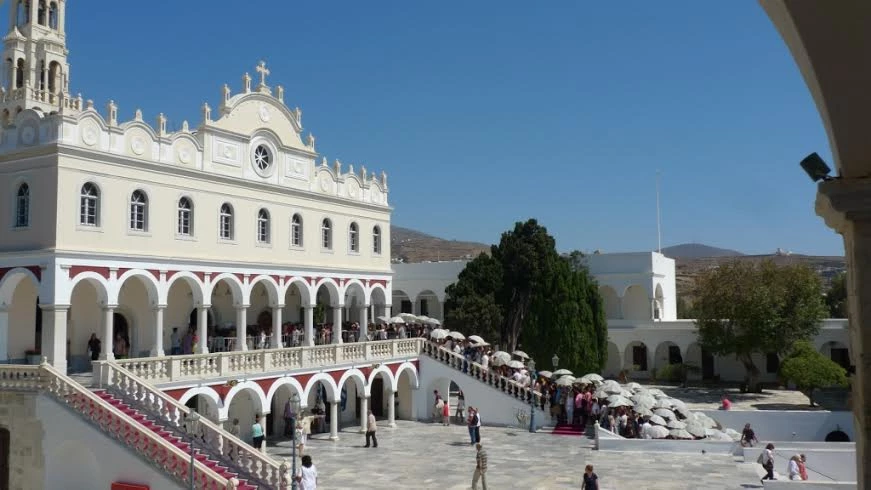 Ύπουλο σχέδιο της κυβέρνησης κατά της Εκκλησίας: Πάνε να αρπάξουν τα τάματα της Παναγίας της Τήνου – Στοχοποιούν Ιεράρχες που πρωτοστάτησαν στα συλλαλητήρια για την Μακεδονία